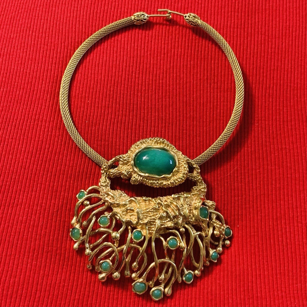 RARE FIND!! PANETTA GOLD PLATED FAUX JADE PENDANT WITH CHOKER.